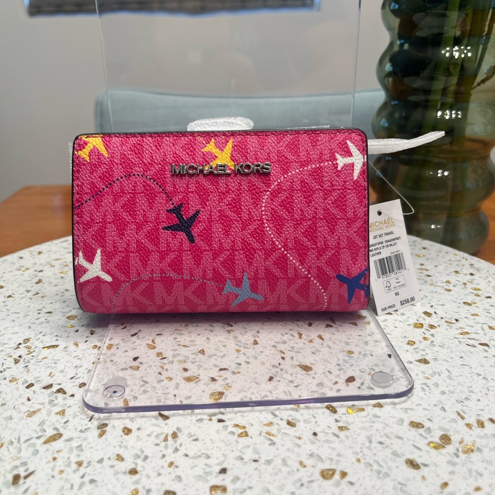 Michael Kors Jetset Pink Dragonfruit Wallet with Airplane Print - Picture 2 of 9